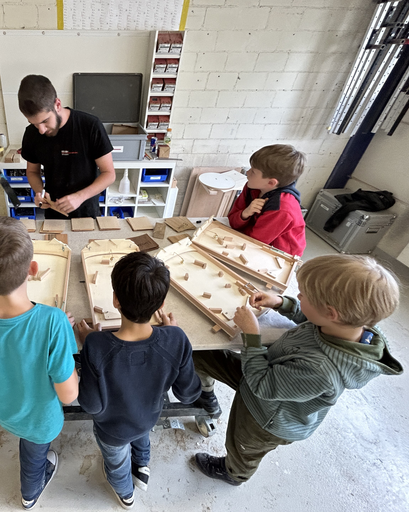 Wir bauen unseren eigenen Flipperkasten